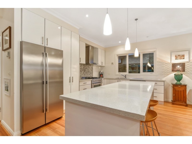 17 Munro Avenue, Cheltenham VIC 3192