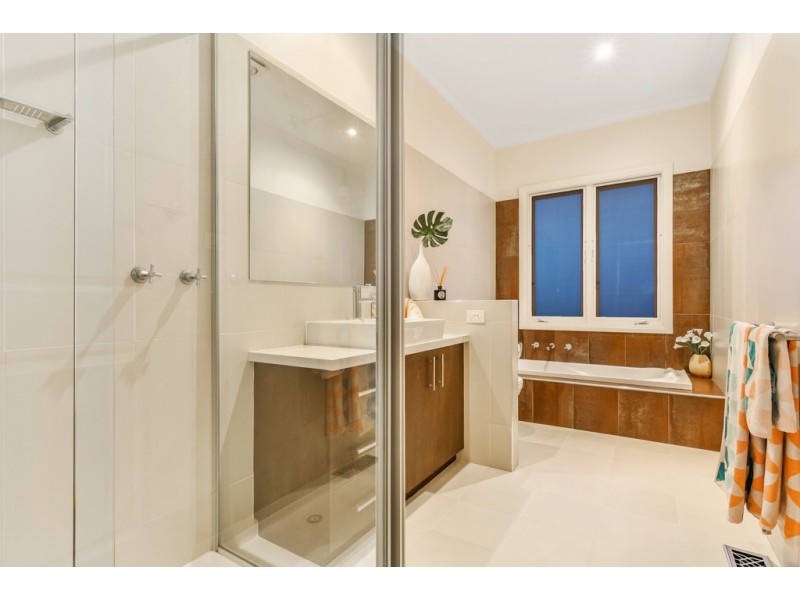 17 Munro Avenue, Cheltenham VIC 3192