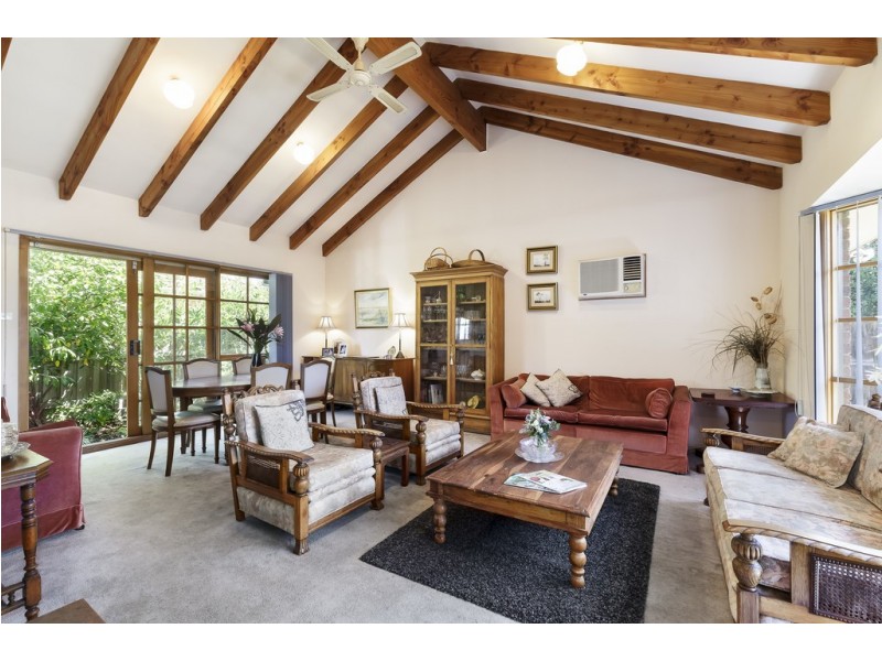 2/20 Luxmoore Street, Cheltenham VIC 3192