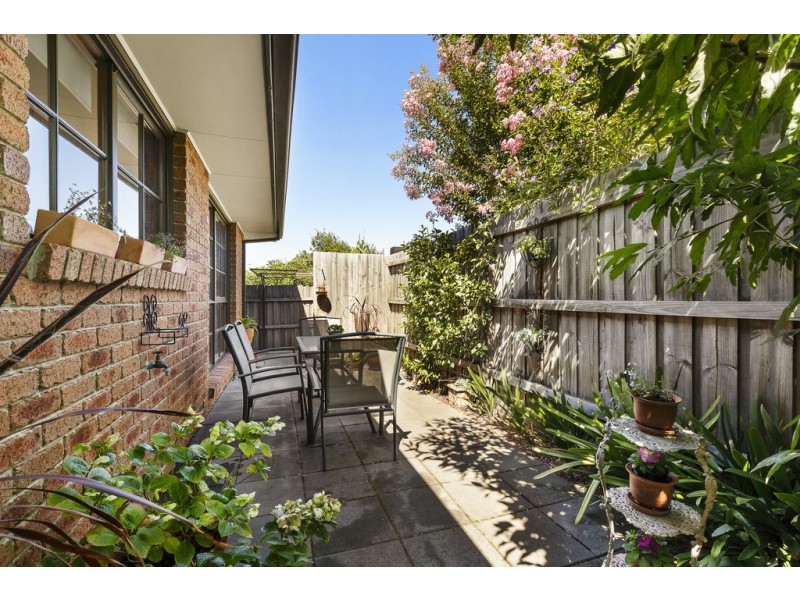 2/20 Luxmoore Street, Cheltenham VIC 3192