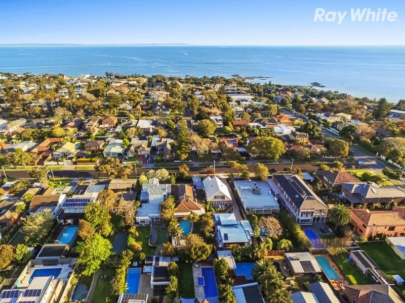 7 Holding Street, Beaumaris VIC 3193