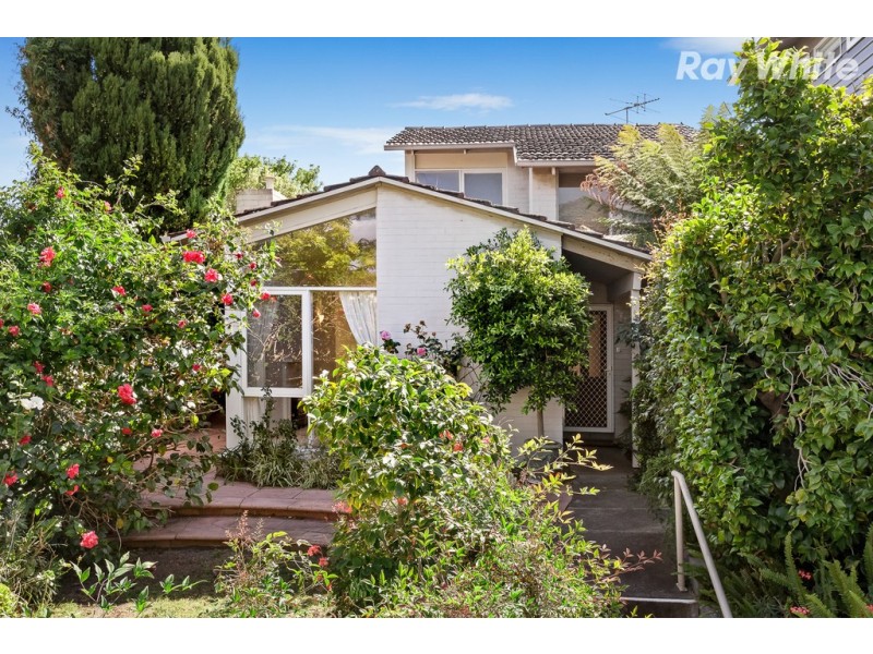 2/3 Hutchison Avenue, Beaumaris VIC 3193