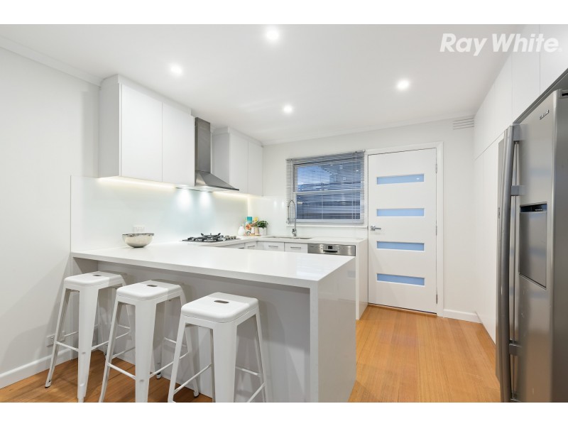 4/17 First Street, Black Rock VIC 3193