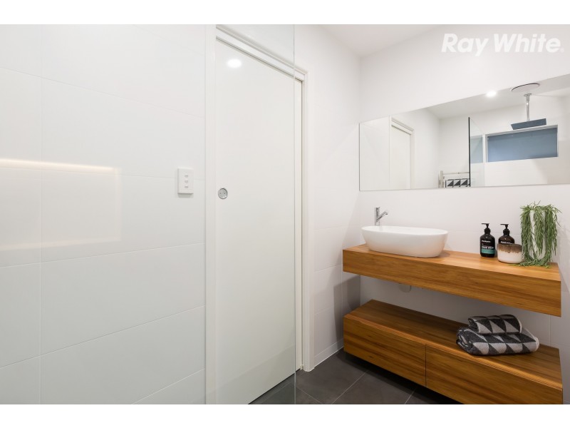 4/17 First Street, Black Rock VIC 3193