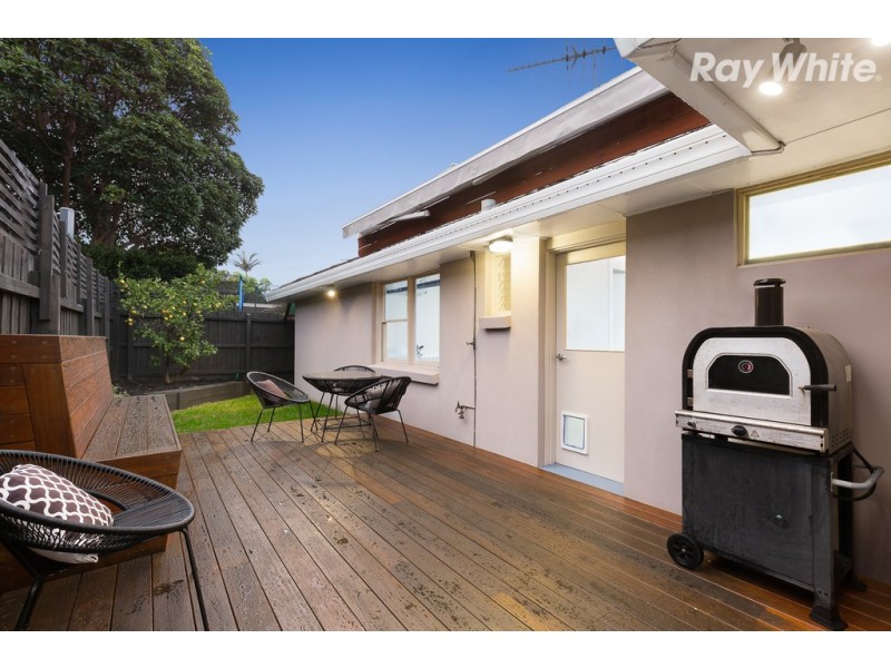 4/17 First Street, Black Rock VIC 3193