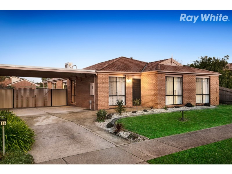 16 Josephine Avenue, Cranbourne North VIC 3977