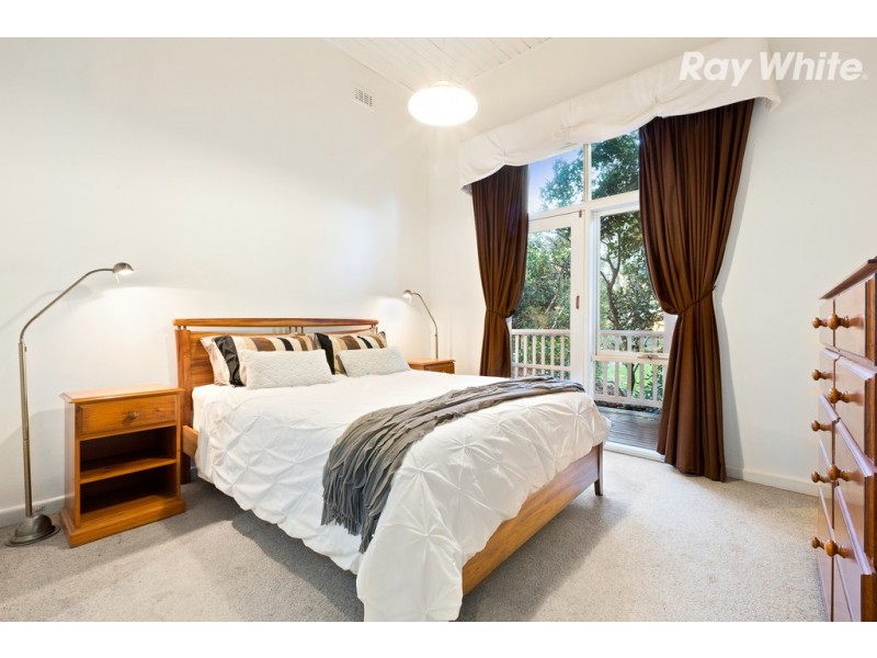 5 Charman Road, Beaumaris VIC 3193