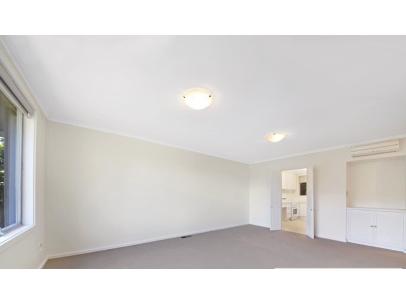 2, 44 Highett Road, Hampton VIC 3188