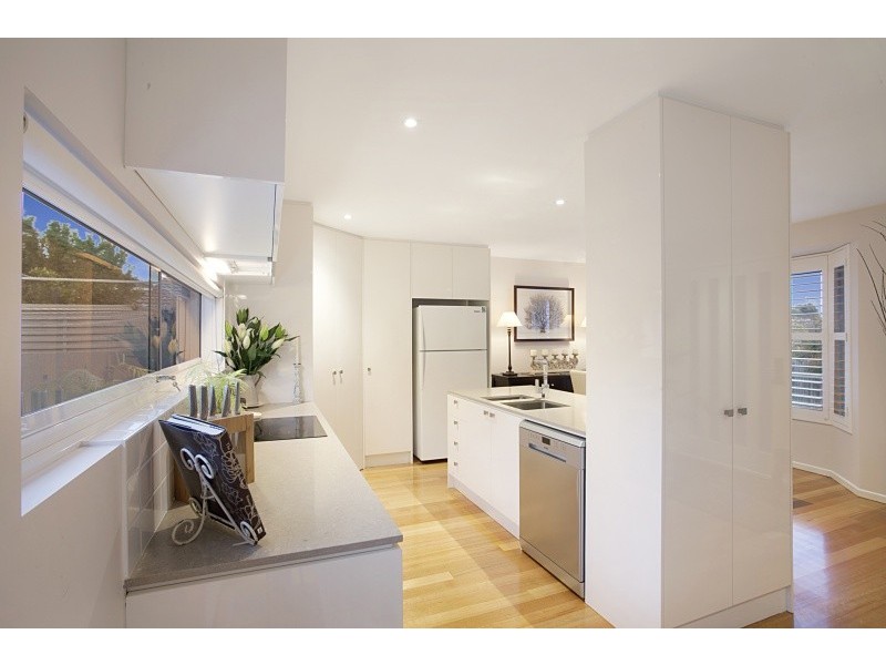 2/571 Balcombe Road, Black Rock VIC 3193