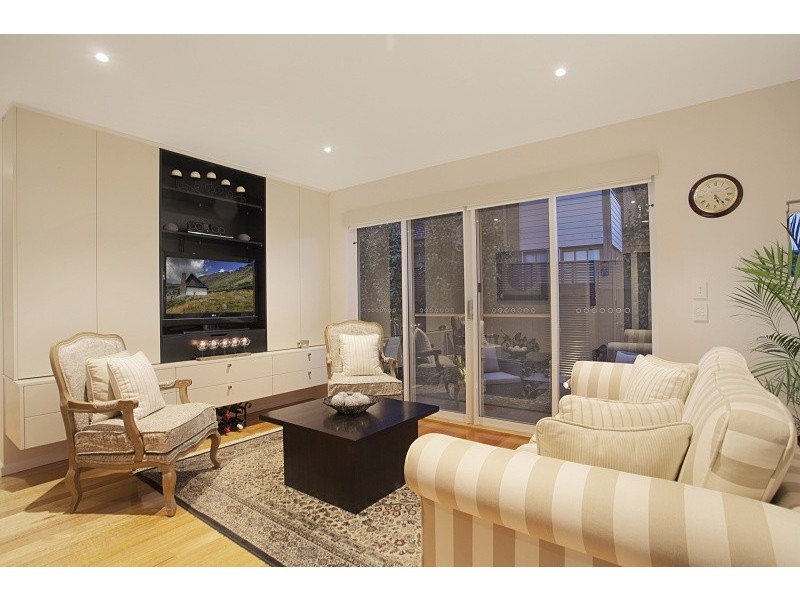 2/571 Balcombe Road, Black Rock VIC 3193