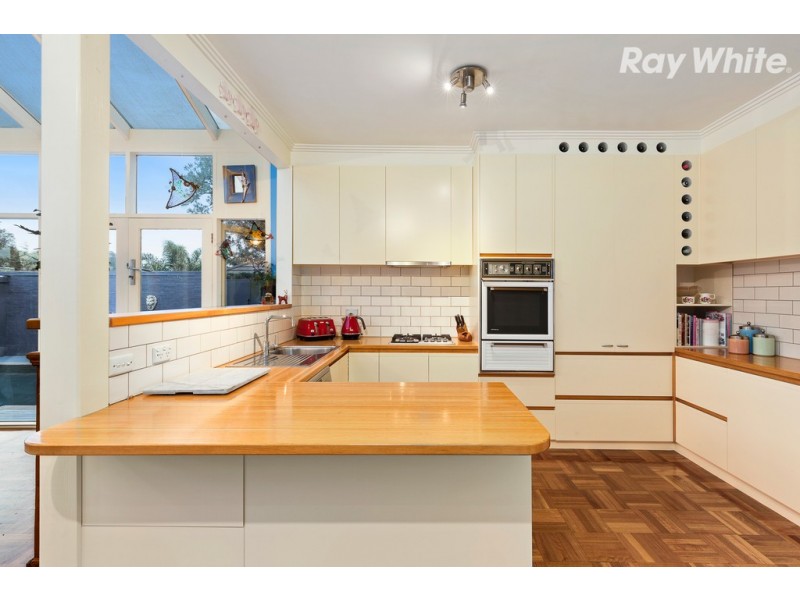 42 Dalgetty Road, Beaumaris VIC 3193