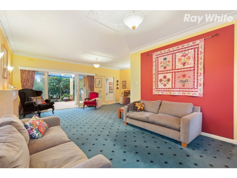 42 Dalgetty Road, Beaumaris VIC 3193