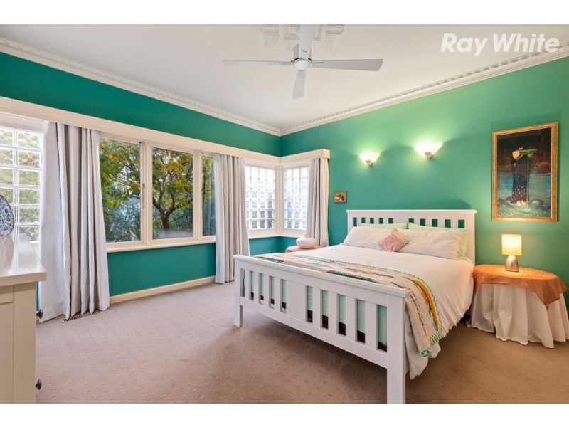 42 Dalgetty Road, Beaumaris VIC 3193