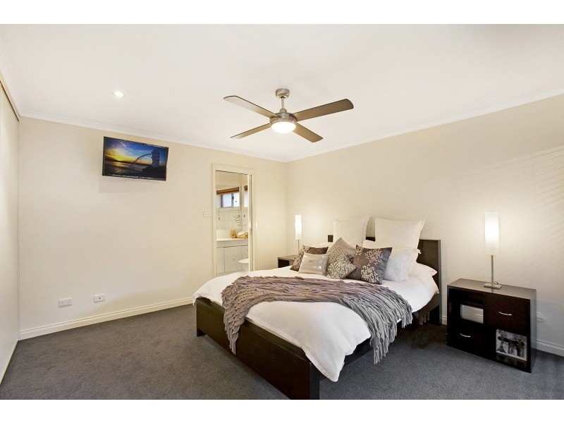 2/7 Belle Crescent, Mordialloc VIC 3195