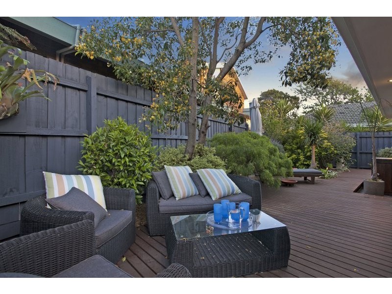 2/9 Arkaringa Crescent, Black Rock VIC 3193