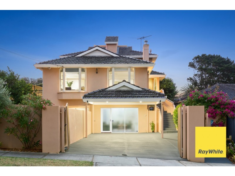 13 Surf Avenue, Beaumaris VIC 3193