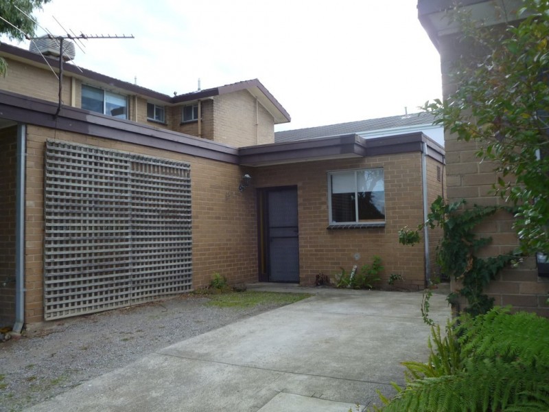 2/241 Beach Road, Black Rock VIC 3193