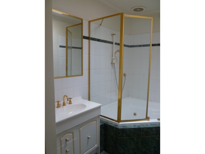 2/241 Beach Road, Black Rock VIC 3193