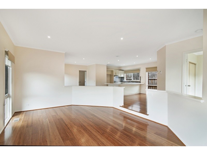 1,18 Sixth Street, Parkdale VIC 3195