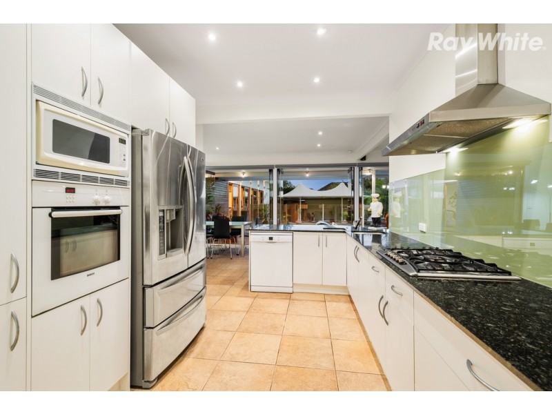 28 Rossmith Ave, Beaumaris VIC 3193