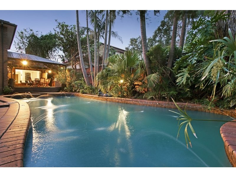 16 Morey Road, Beaumaris VIC 3193