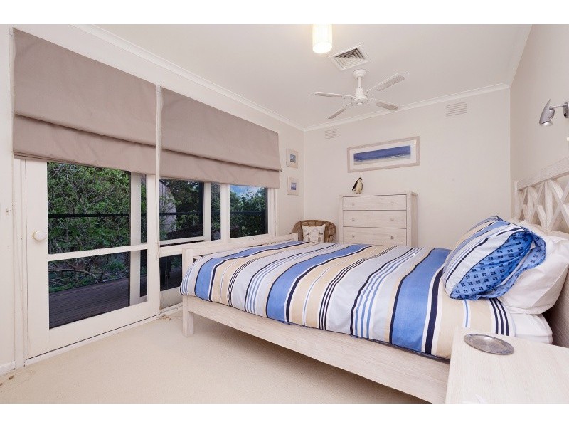 16 Morey Road, Beaumaris VIC 3193