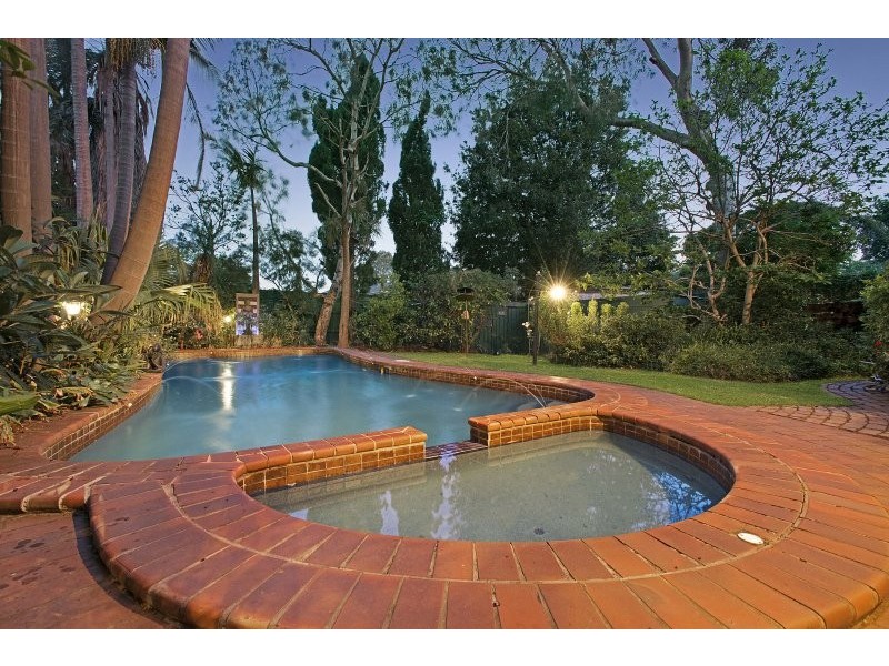 16 Morey Road, Beaumaris VIC 3193