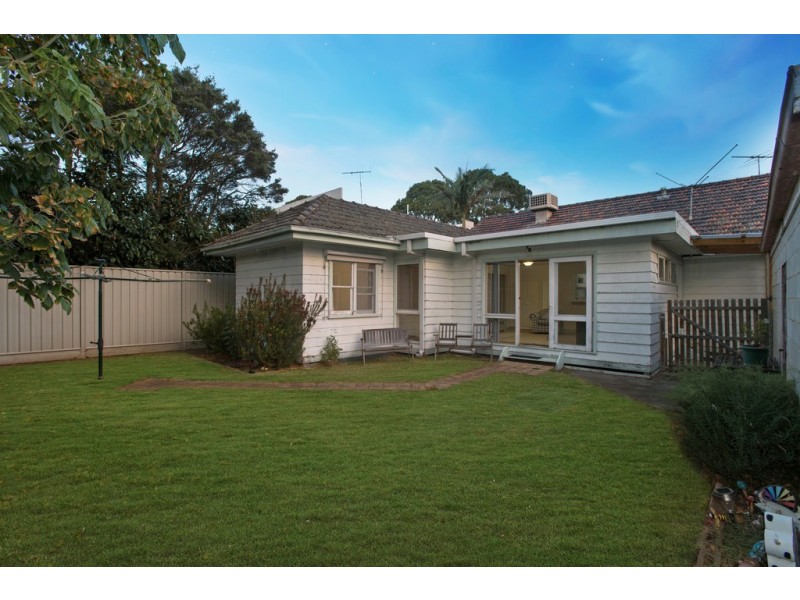 9 Herbert Street, Beaumaris VIC 3193