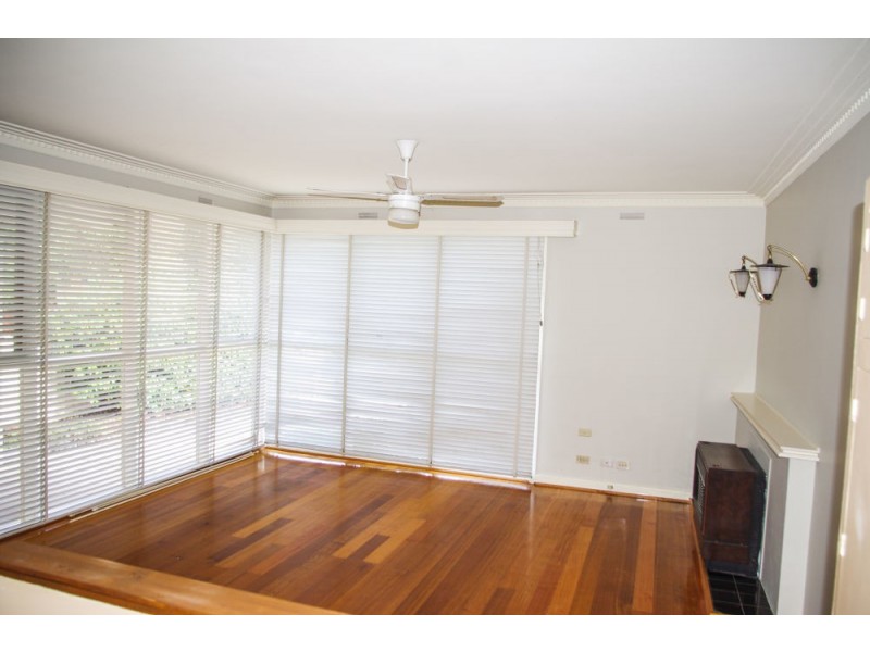 8 Allnutt Court, Cheltenham VIC 3192