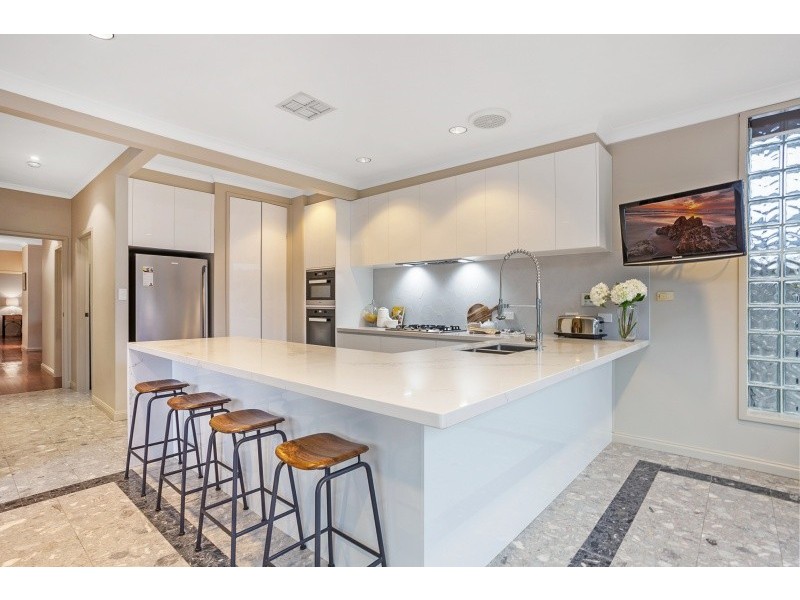 12 Russell Court, Mentone VIC 3194
