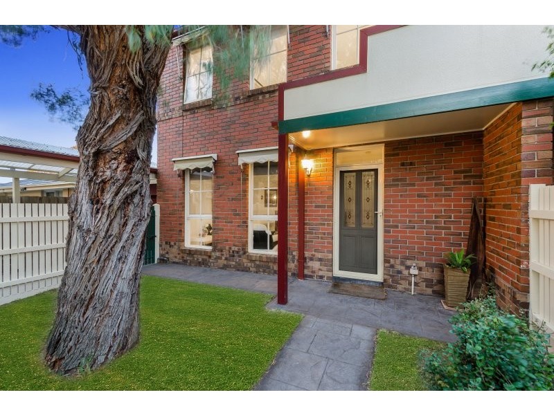 1/2-4 Olive Grove, Parkdale VIC 3195