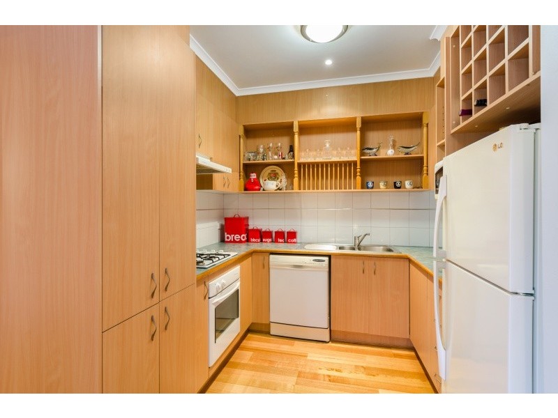 1/2-4 Olive Grove, Parkdale VIC 3195