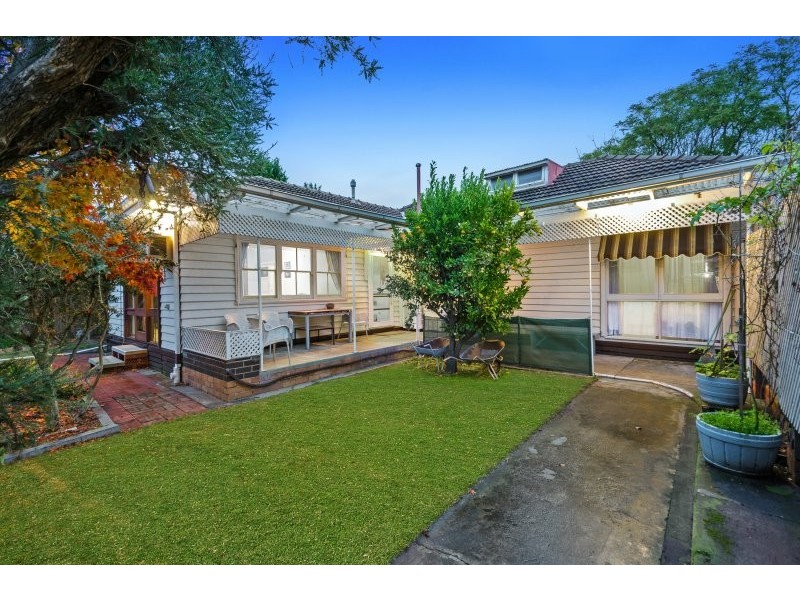 2 Canberra Grove, Beaumaris VIC 3193