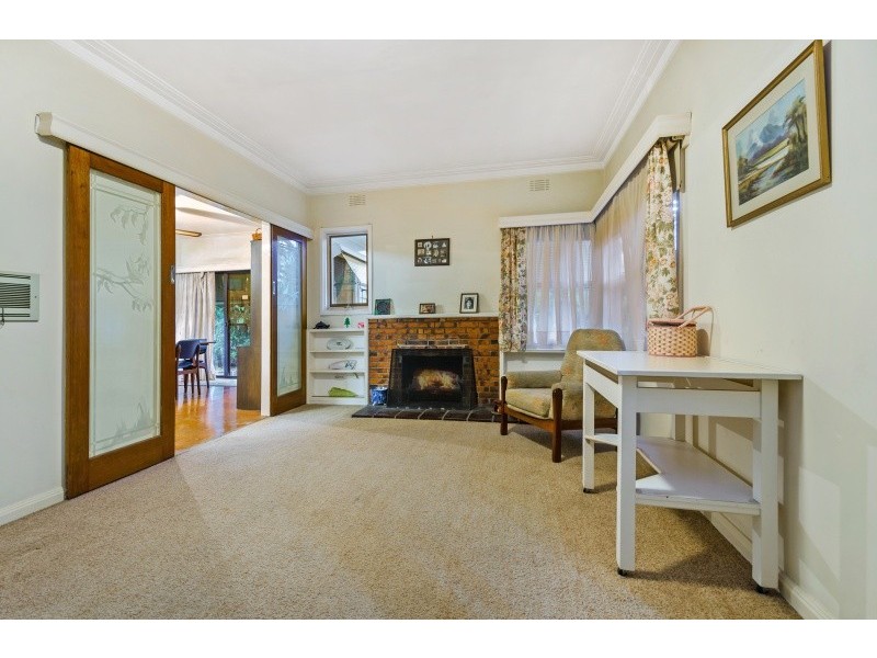 2 Canberra Grove, Beaumaris VIC 3193