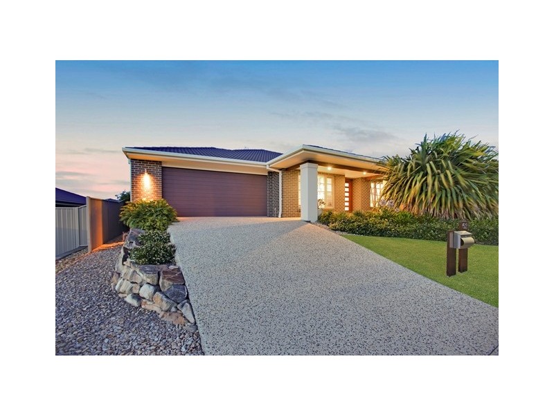 52 Newcastle Drive, Pottsville NSW 2489