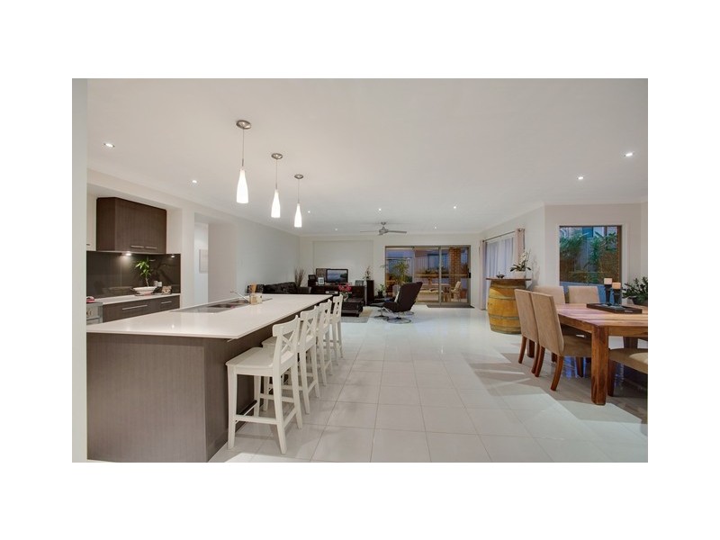 52 Newcastle Drive, Pottsville NSW 2489