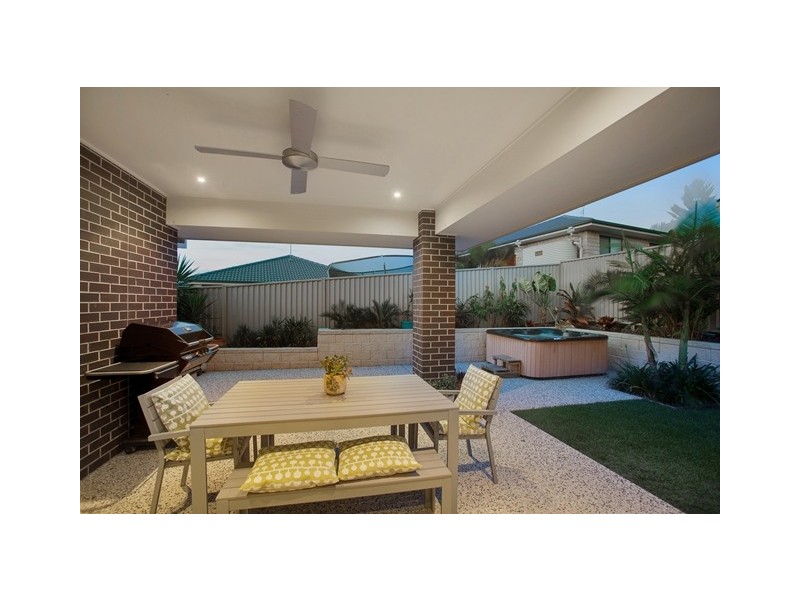 52 Newcastle Drive, Pottsville NSW 2489