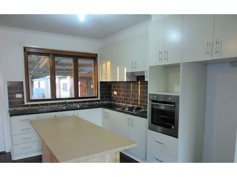 10 Finch Street, Norlane VIC 3214