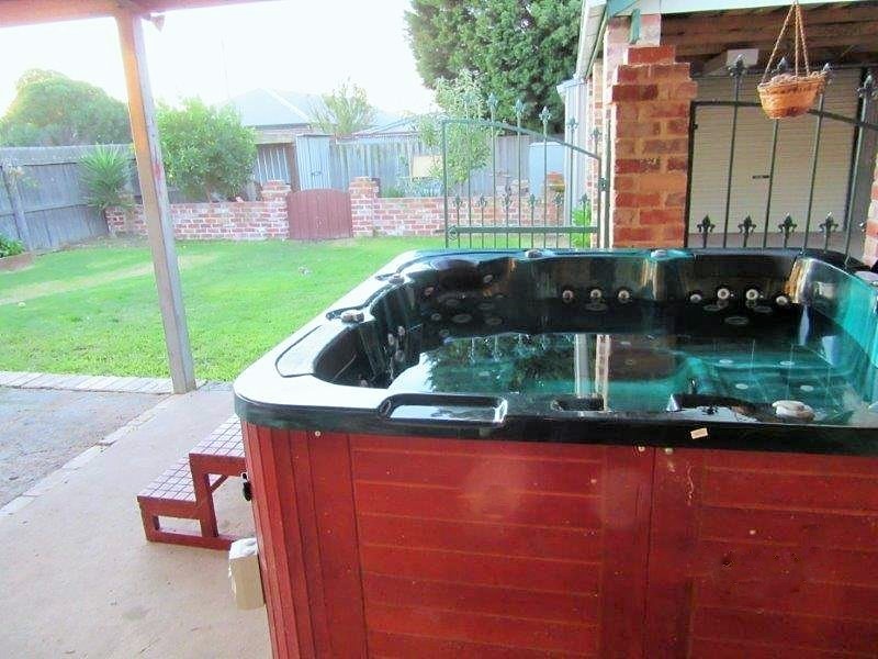 10 Finch Street, Norlane VIC 3214