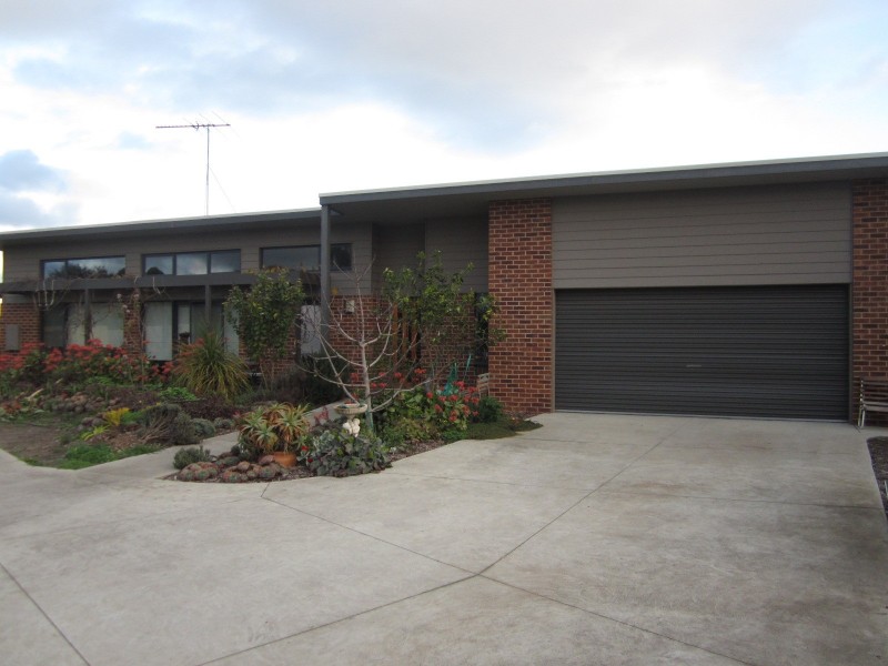 42 Ponds Drive, Lara VIC 3212