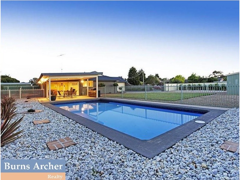 1 and 2 Anita Court, Lara VIC 3212