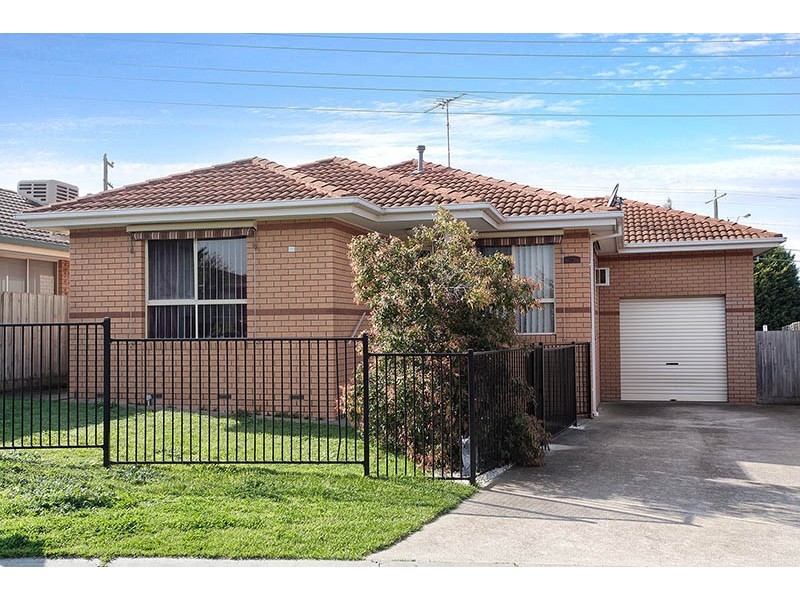 16 Moran Place, Norlane VIC 3214