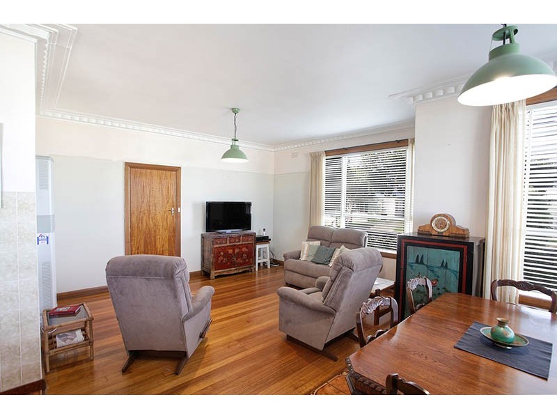 27 Osborne Avenue, North Geelong VIC 3215