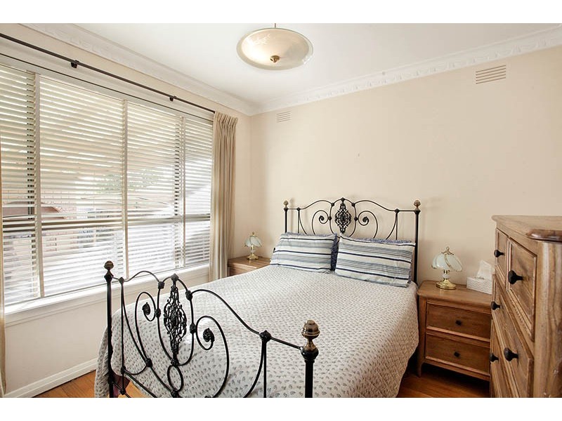 27 Osborne Avenue, North Geelong VIC 3215
