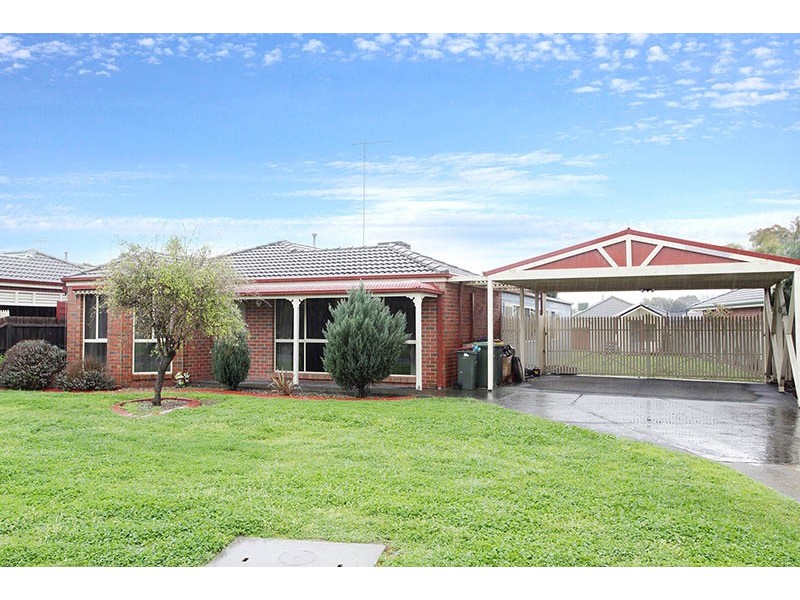 18 Lake Road, Lara VIC 3212