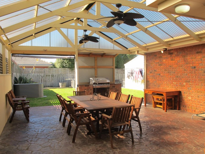 4 O’Dwyer Court, Lovely Banks VIC 3221