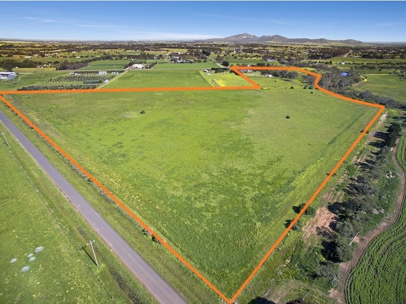 100 Regent Street, Little River VIC 3211