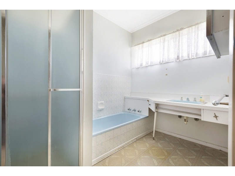 100 Regent Street, Little River VIC 3211