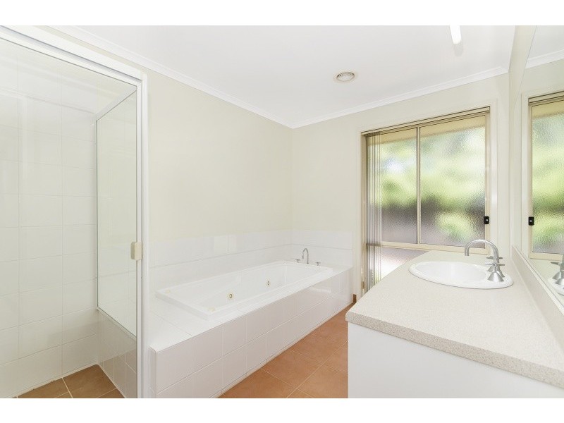 5-6 Starling Close, Lara VIC 3212