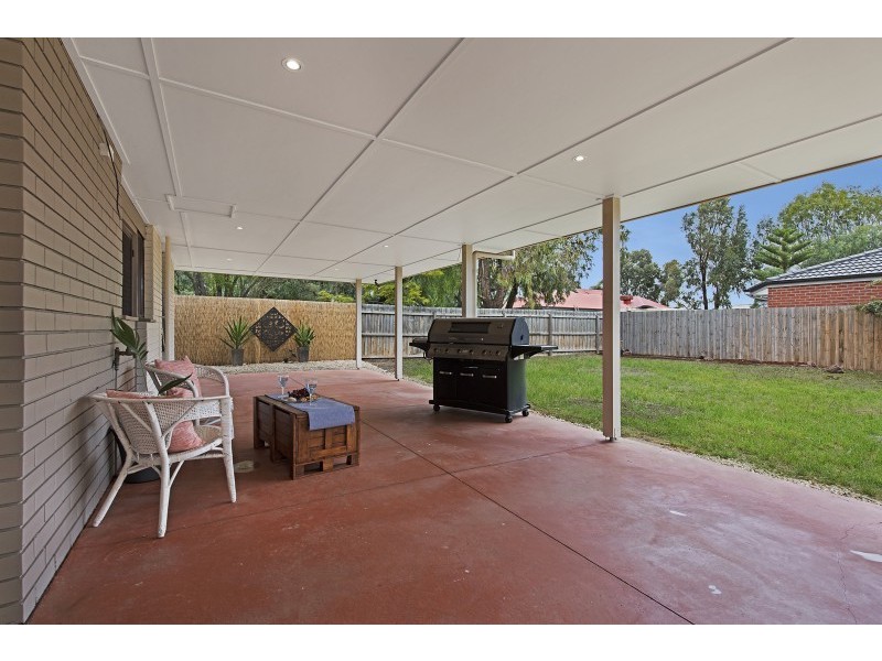 1 Rubena Crescent, Lara VIC 3212
